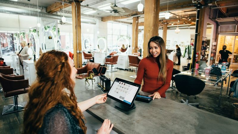 Headless Shopify vs WooCommerce: Which E-Commerce Platform Wins for Indian Stores?