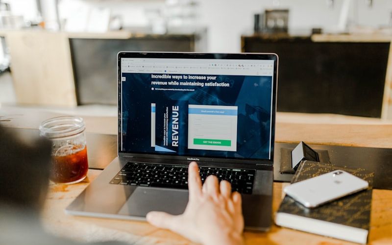 Choosing & Integrating a Payment Gateway for E-commerce in India